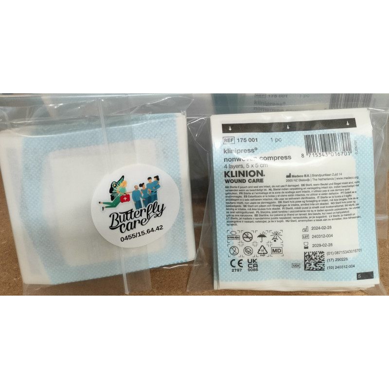 Compresse 4 plis stérile  ( 5 x 5 cm)  (Emballée 25 pièces)