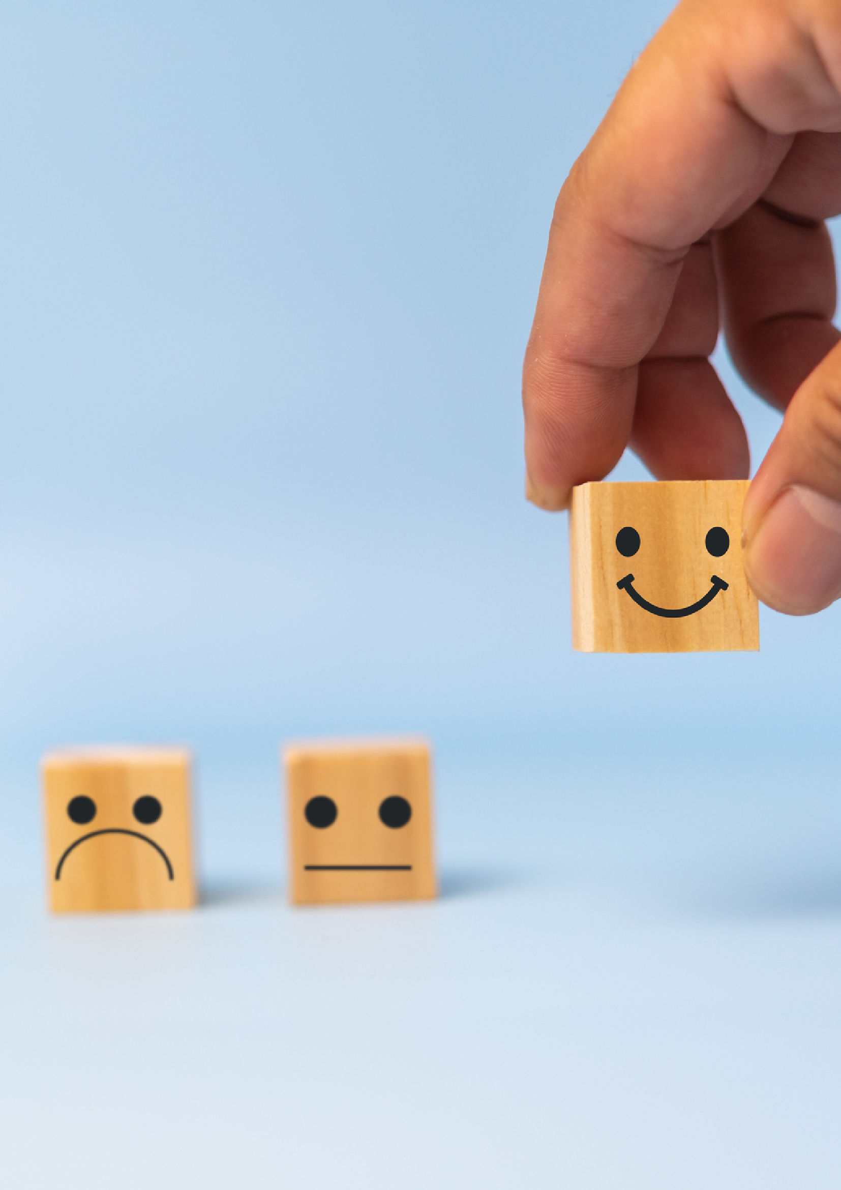 Médecin avec patient souriant